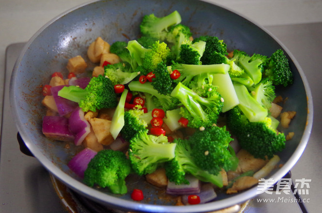 Low Fat Broccoli Garlic Chicken Breast recipe