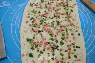 【salt and Pepper Ham and Scallion Rolls】 recipe