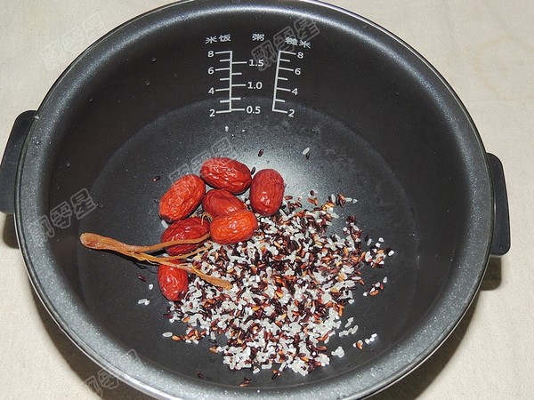 Codonopsis, Red Dates and Purple Rice Porridge recipe