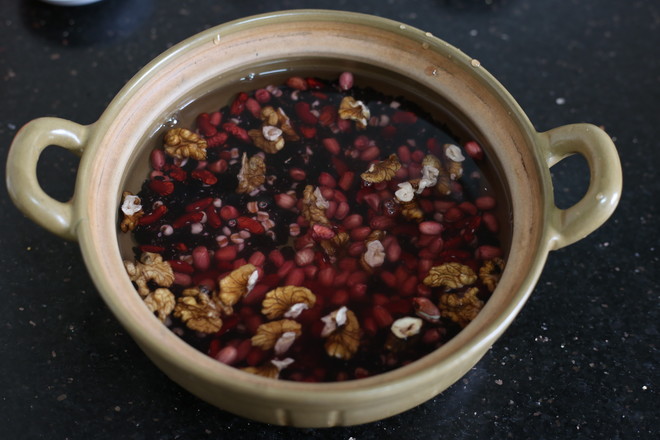 Tonifying The Kidney and Brain Black Rice Eight-treasure Porridge recipe