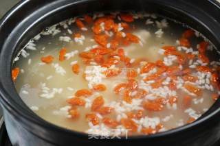 Sweet Soup for Beauty and Beauty-chinese Wolfberry Wine Stuffed with Water and Egg recipe