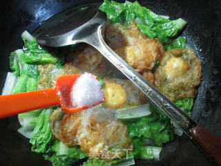 Boiled Vermicelli with Quail Egg and Cabbage recipe