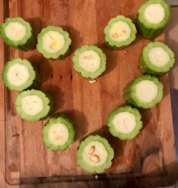 Stuffed Bitter Gourd with Sticky Rice and Pork recipe