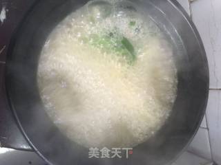 Fragrant Hen Soup recipe