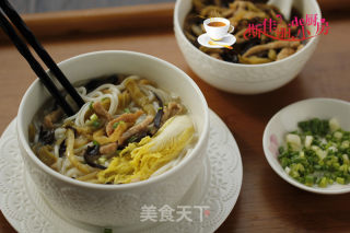 Rice Noodles with Mustard Pork recipe