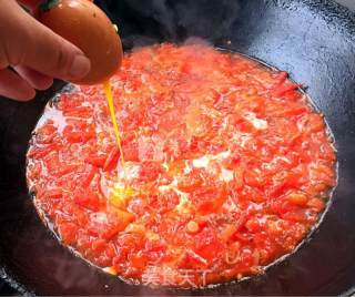 Tomato Egg Flower Tremella Soup recipe