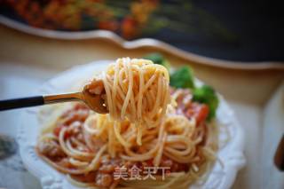 Spaghetti with Tomato Meat Sauce recipe