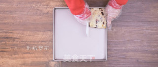 The Newest Internet Celebrity Snowflake Crisp, Pull The Grass! recipe