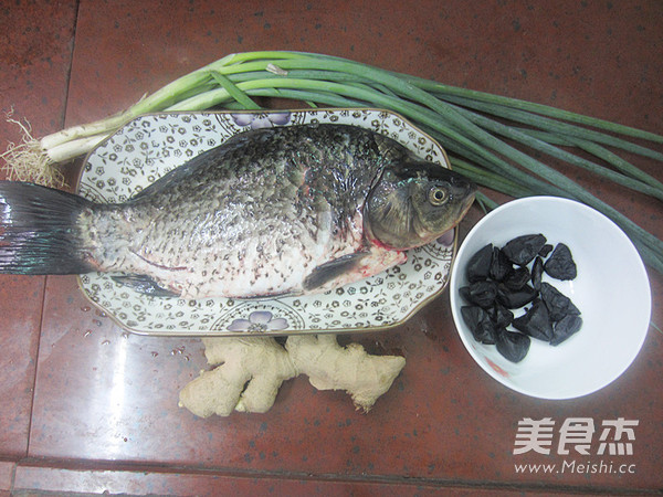 Steamed Crucian Carp with Olive Horn recipe