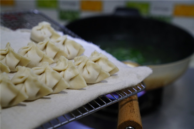 Bean Sprouts and Vegetable Soup Dumplings recipe