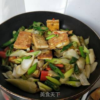 Stir-fried Tofu with Scallions recipe