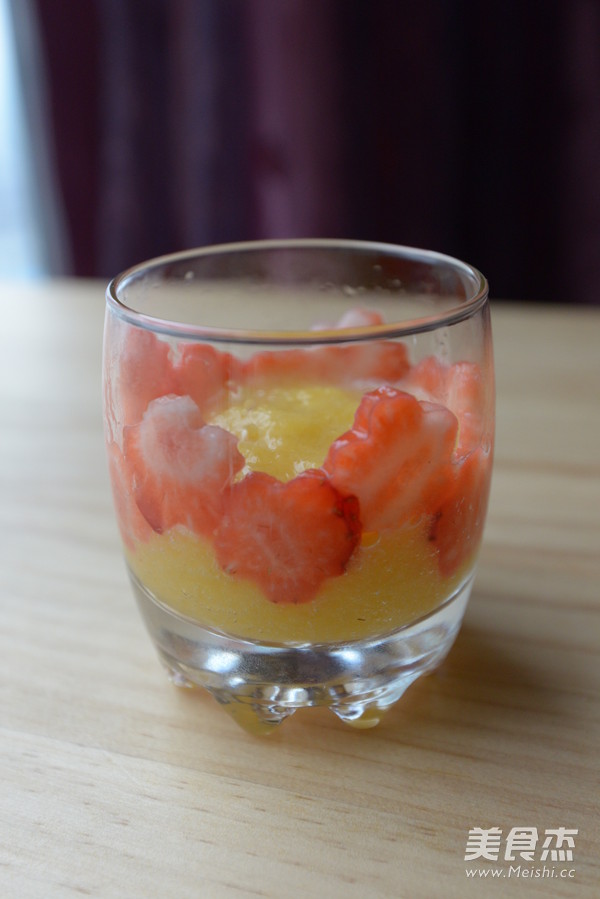 Super Fast Hand-yellow Peach and Red Date Smoothie recipe