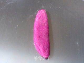 Pink Girl Heart [pitaya Coconut Heart-shaped Bread] recipe