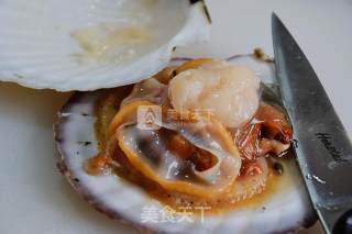 Scallops Bigger Than The Palm of Your Hand [steamed Ezo Scallops with Garlic Vermicelli] recipe