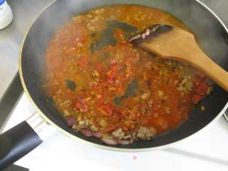 Classic Western-style Simple Meal [pasta with Cheese and Meat Sauce] recipe