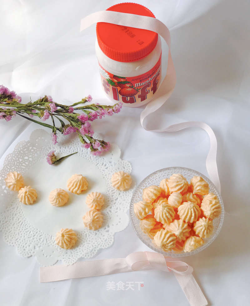 Fluff Strawberry Flavored Meringue recipe