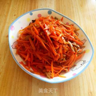 Carrot Shredded Pork Stir-fry recipe
