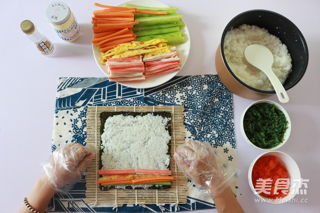 How to Make Japanese-style Hand-rolled Sushi recipe