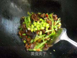 Shredded Chicken with Beans and Fungus recipe