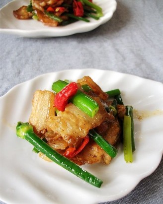 Stir-fried Pork with Leek recipe