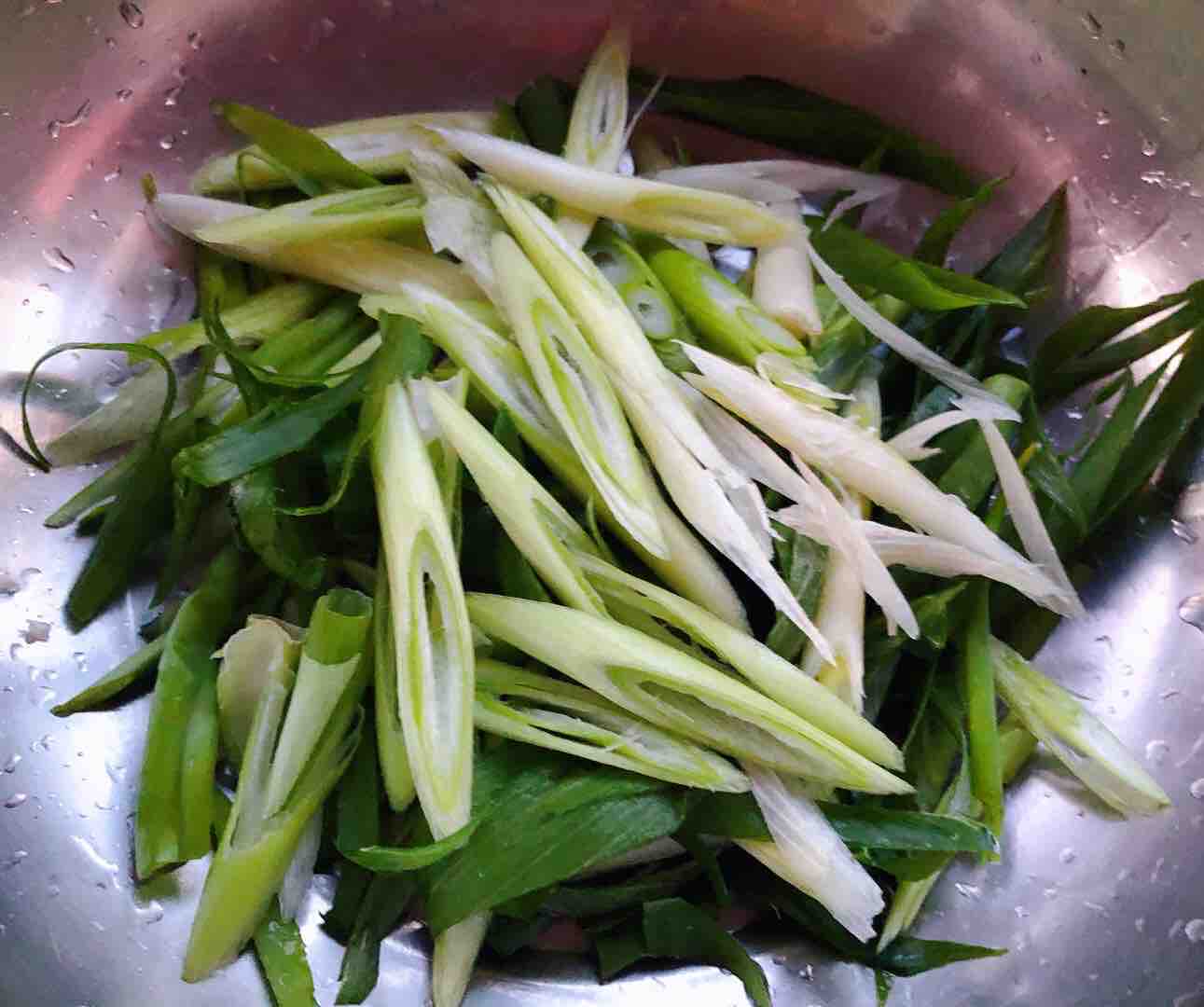 Stir-fried Lamb Slices with Scallions recipe