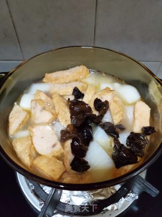 Fish Tofu and White Radish in Clay Pot recipe