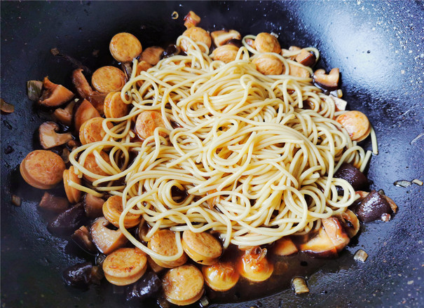 Noodles with Intestines and Mushrooms recipe