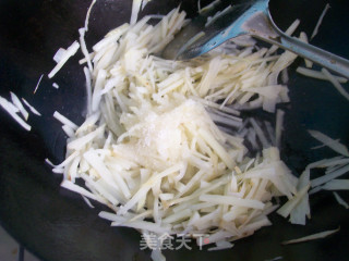 Sweet and Sour Lotus Root Silk recipe