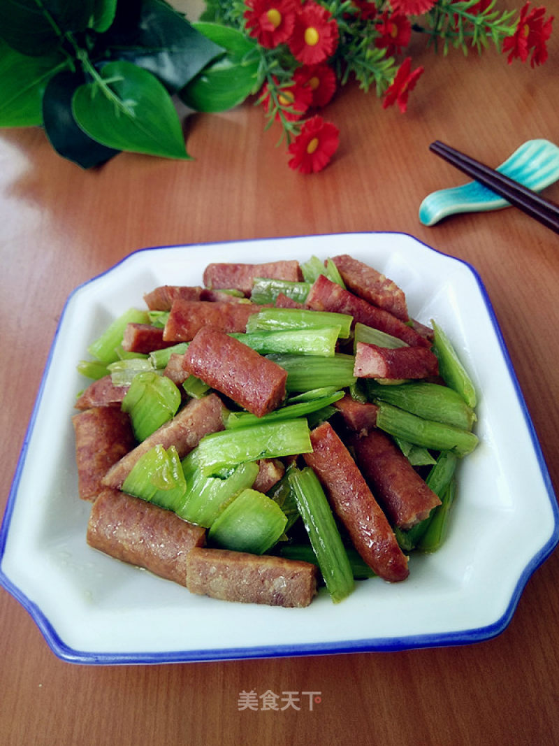 Stir-fried Beef Sausage with Chinese Cabbage Stem recipe