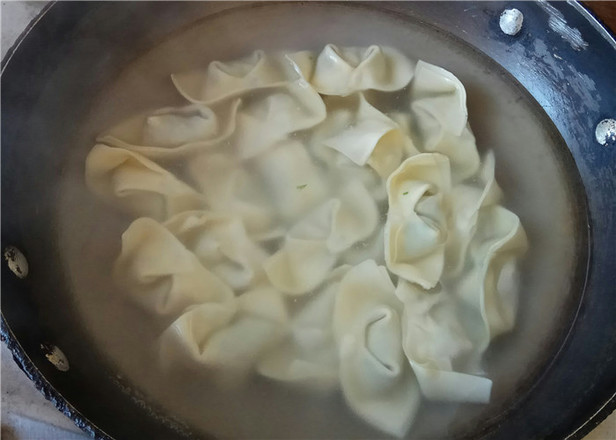 Shepherd's Purse and Fresh Meat Wonton recipe