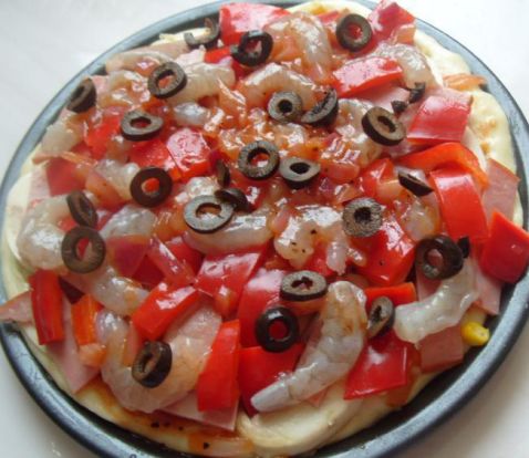 Pepper Olive Seafood Pizza recipe