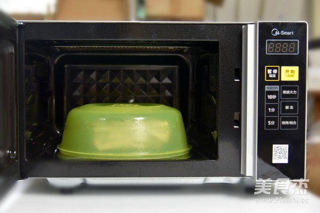 Three-color Eggs (microwave Version) recipe