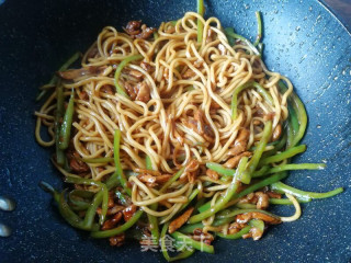 Fried Noodles with Hot Peppers recipe