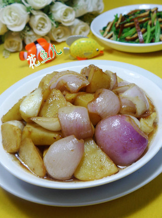 Fried Potatoes with Onion and Zizania recipe