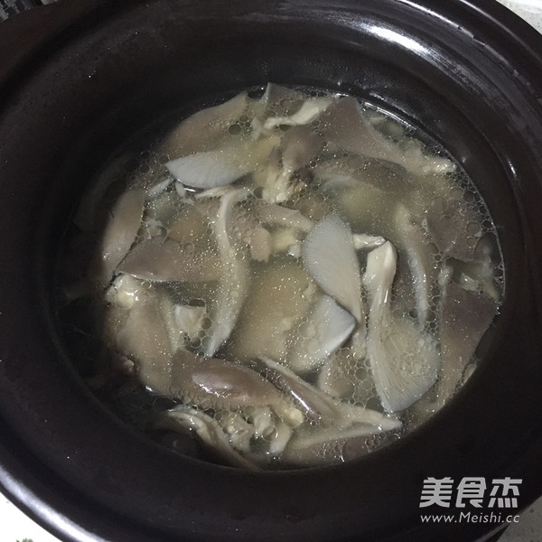 Mushroom Ribs Soup recipe