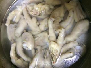 Pickled Pepper Chicken Feet recipe