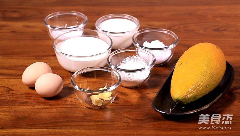 A Delicious Dessert that You Can Make with A Pan—mango Pancake recipe