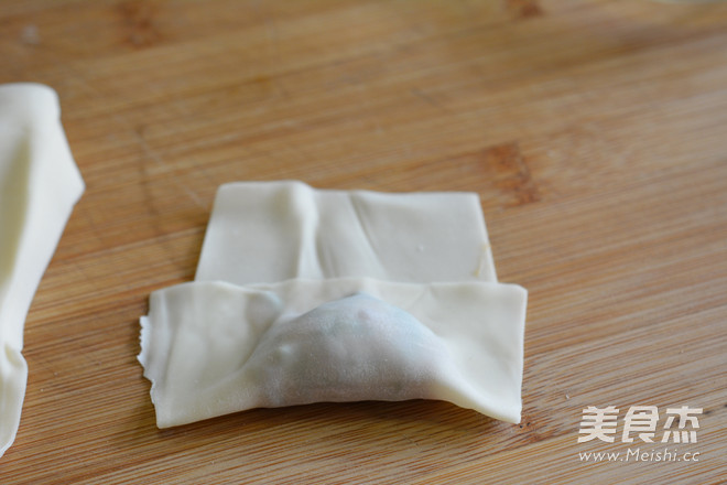 Eat A Bowl of Shepherd's Purse Wontons and Enjoy The Taste of The Sun recipe