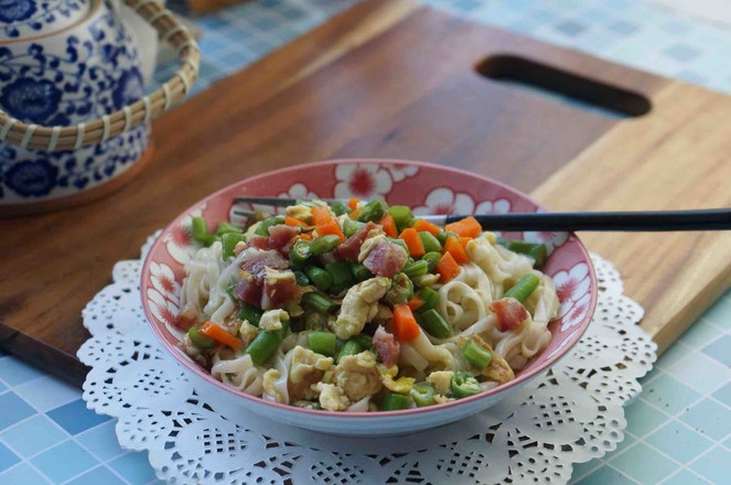 Braised Noodles with Seasonal Vegetables and Sausages recipe