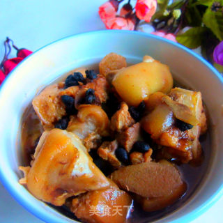 Steamed Pork Trotters with Black Bean Sauce recipe