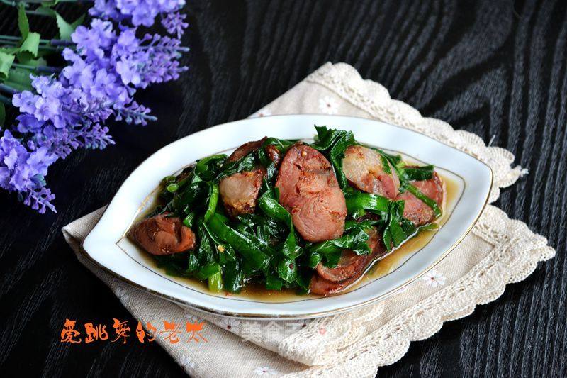 Stir-fried Leek with Spicy Sausage recipe