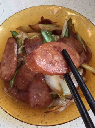 Stir-fried Harbin Sausage with Scallions recipe