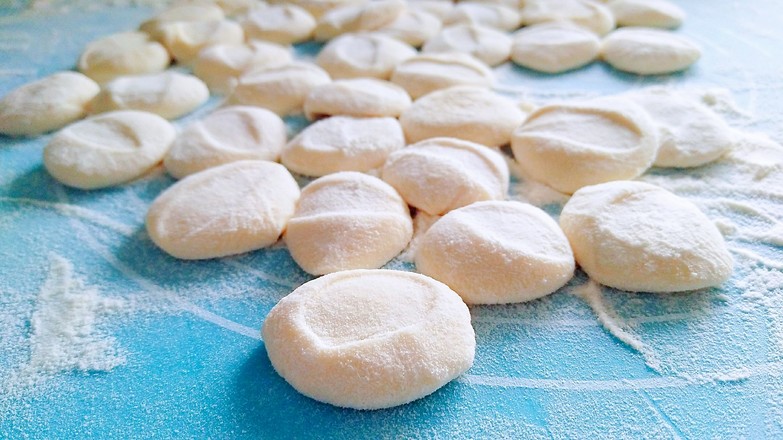 Steamed Dumplings with Leek recipe