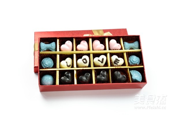 Handmade Valentine's Day Chocolate Long Box recipe