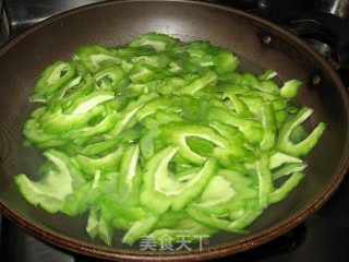 [recipe Exchange] Stir-fried Bitter Gourd with Dace in Black Bean Sauce recipe