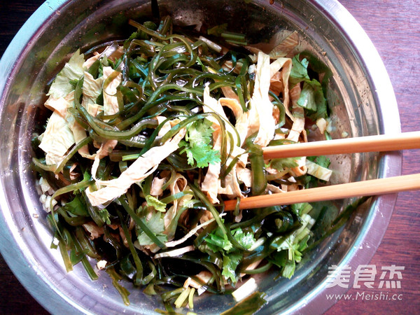 Kelp Mixed with Bean Curd recipe