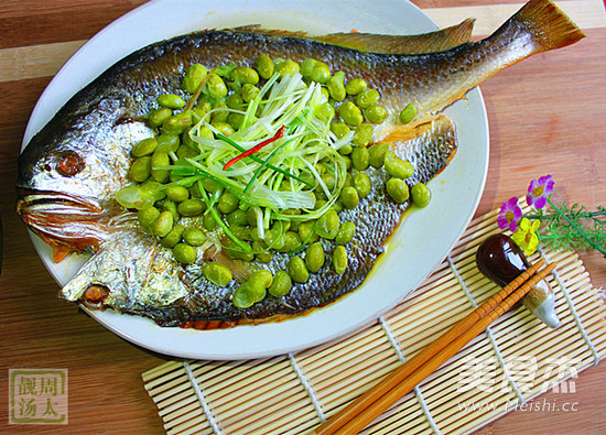 Steamed Large Yellow Croaker with Edamame recipe