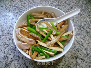 Garlic Scallion Fragrant Dried Pork Ears recipe