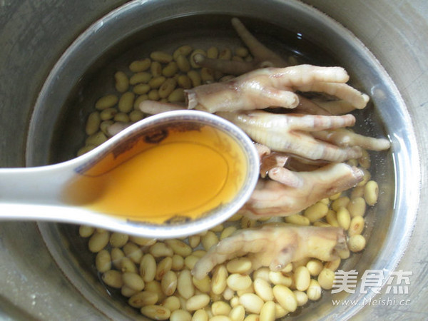 Chicken Feet Soy Soup recipe