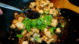 Laoganma Roasted Tofu with Minced Pork recipe